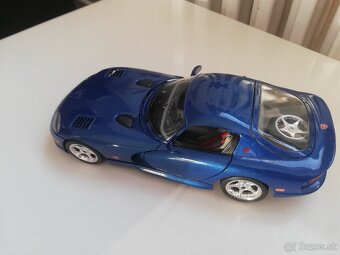 1:18 DODGE Viper, modra Bburago - 12