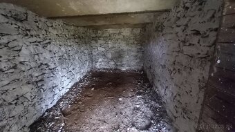 pozemek se sklepem u dukovan - 12