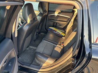 Volvo V70 P3 2.4d 120Kw 2008 - 12
