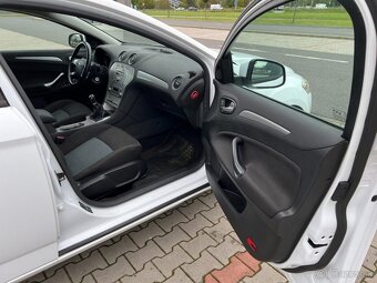 Ford Mondeo 1.6i 16V 92kw 1. maj. ČR naj.123t - 12