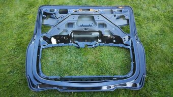 Mercedes GLC X253 W253 2015 - Zadna kapota kufor dvere veko - 12