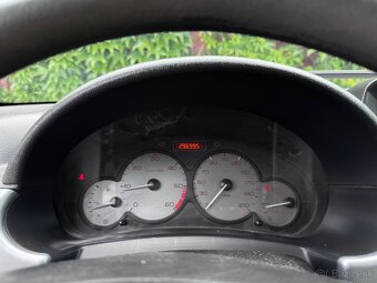 Citroen Berlingo 2.0 HDi 5 Miest/5dverové - 12