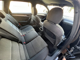 AUDI A4 B8 AVANT 2.7TDI 140KW r2009 6° MANUÁL BI-XENONY - 12