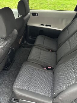 Toyota Corolla Verso 2.2 D-CAT 130 kW (177 PS) - 12