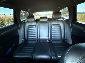 Volkswagen Passat B7 2.0TDi 130kW DSG Highline - 12