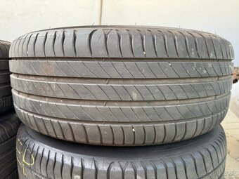Originál Audi letná sada 235/45 R18 - 12