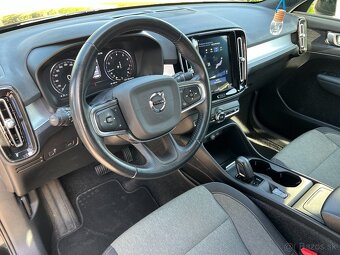 Volvo XC40 D3 Momentum A/T -- 2020 - - 12