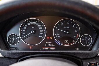 BMW Rad 3 318d GT 100kW / TOP STAV / Sezónne prezutie / - 12