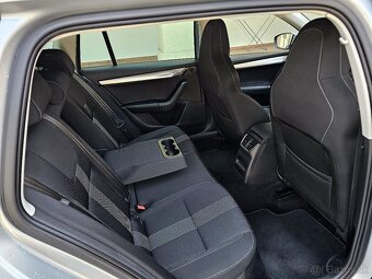 Škoda Octavia Combi 2.0 TDI DSG 4x4 F1 Sport DVD Webasto - 12