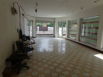 Dom na bývanie a budovy na podnikanie v Lučenci - Opatová - 12