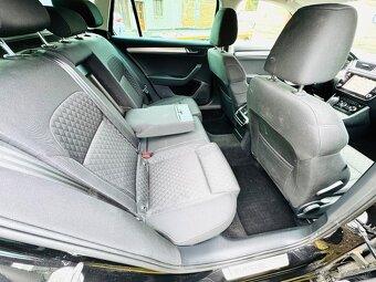 Škoda Superb 2,0 TDI DSG KOMBI,2/2022,NAVI,LED - 12