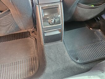 Škoda Superb II Combi 1.6 Tdi 77Kw GREENLINE - 12