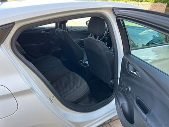 •Opel Astra Turbo Dynamic 105k •Kúpené v SR •len 79 000km - 12