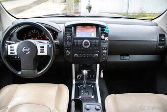 Nissan Pathfinder - 12