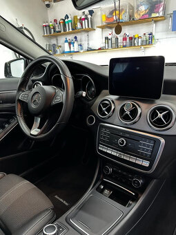 Mercedes-Benz GLA 200D 4MATIC FACELIFT - 12