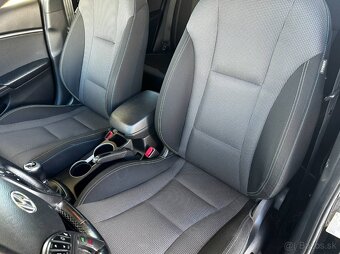 Hyundai i30 Kombi 1.6 CRDi - 12