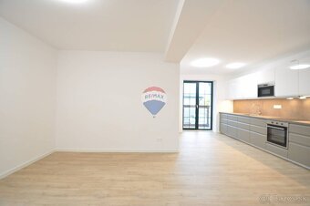 PREDAJ, 2-izbový byt, terasa + záhrada, Stará Lesná, Vysoké  - 12