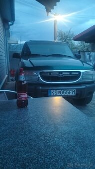 Ford Explorer rok 2001 152kw - 12