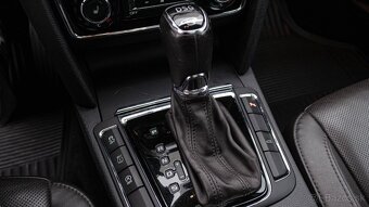 Škoda Superb Combi 2.0 TDI DSG Laurin&Klement - 12