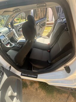 Ford Focus - 12