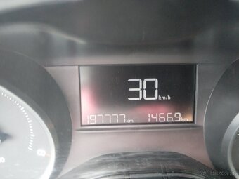 Peugeot 208 1,6 HDi diesel - 12