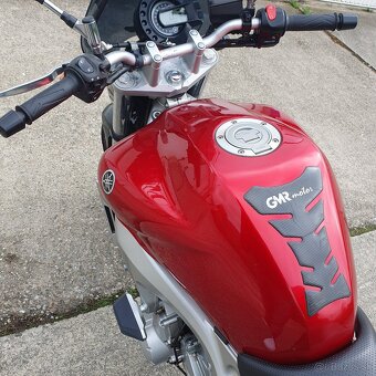 Yamaha fz600 - 12