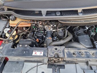 Predám Citroën C8 2.2 HDI 94 KW...8-miest,Tempomat,8xgumy - 12