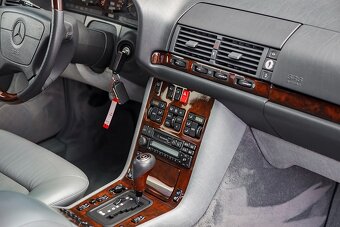 Mercdes-Benz S500 V8 Coupe 5.0L 235kW AT5 W140 01/1995 - 12