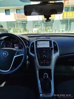 Opel Astra J 1, 7 CDTI ekoflex - 12