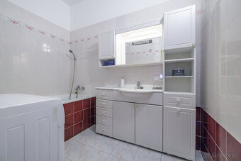 Dom na predaj v srdci Bernolákova - 12