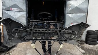 Mercedes EQC predný nárazník maska - 12