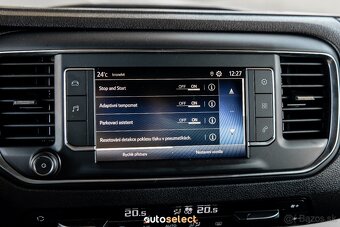 Prenajom 9 miestneho vozidla Toyota automat - 12