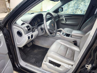 Porsche Cayenne 3.0tdi rok 2009 - 12