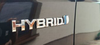 Predám Toyota Auris Hybrid 1.8 Edition - 12