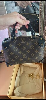 Louis Vuitton kabelka - 12