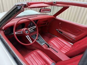 Chevrolet Corvette C3 Targa z roku 1972 - 12