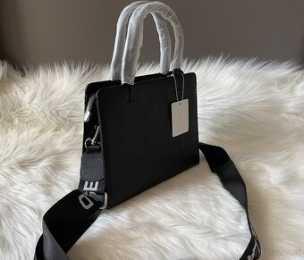 Karl Lagerfeld Paris Maybelle kabelka - 12