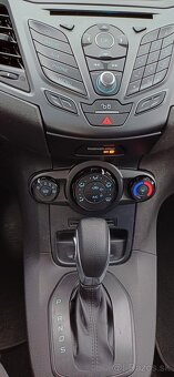 Ford Fiesta - 12