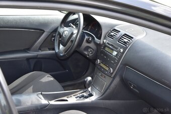 Toyota Avensis Comb - 12