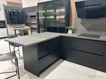 Moderná kuchynská linka GAIA - 12