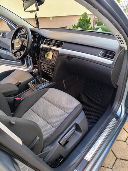 Škoda Superb Combi 2.0tdi - 12