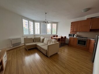 3 izb. byt v Lamači, HEYROVSKÉHO ul. - 12