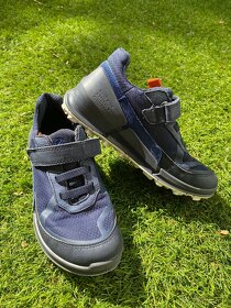 Sneakersy Biom K2 Gore-tex značky Ecco - 12