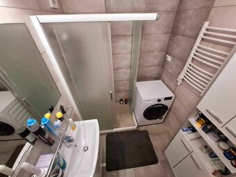 Štýlový, zariadený 3-izbový byt po kompletnej rekonštrukci - 12