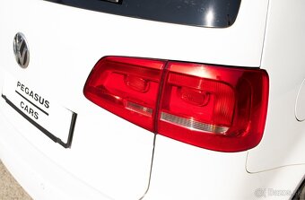 Volkswagen Touran 1.6 TDI DSG - 12
