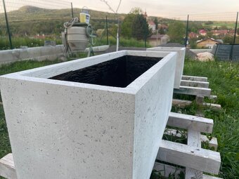 Betónový dizajnový kvetináč - 12
