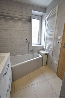 Pezinok: na predaj byt v centre mesta - 12