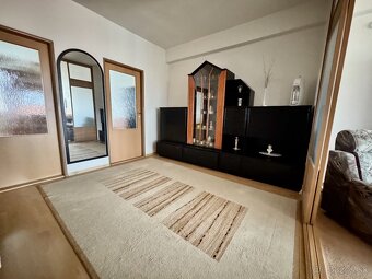 CENTRUM - veľký tehlový 3i byt, 85m2, loggia, garáž - 12