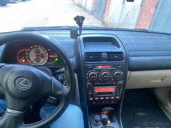 Lexus is200 - 12