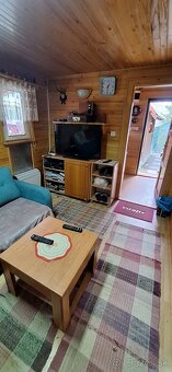 2 záhrady s chatkou - 12